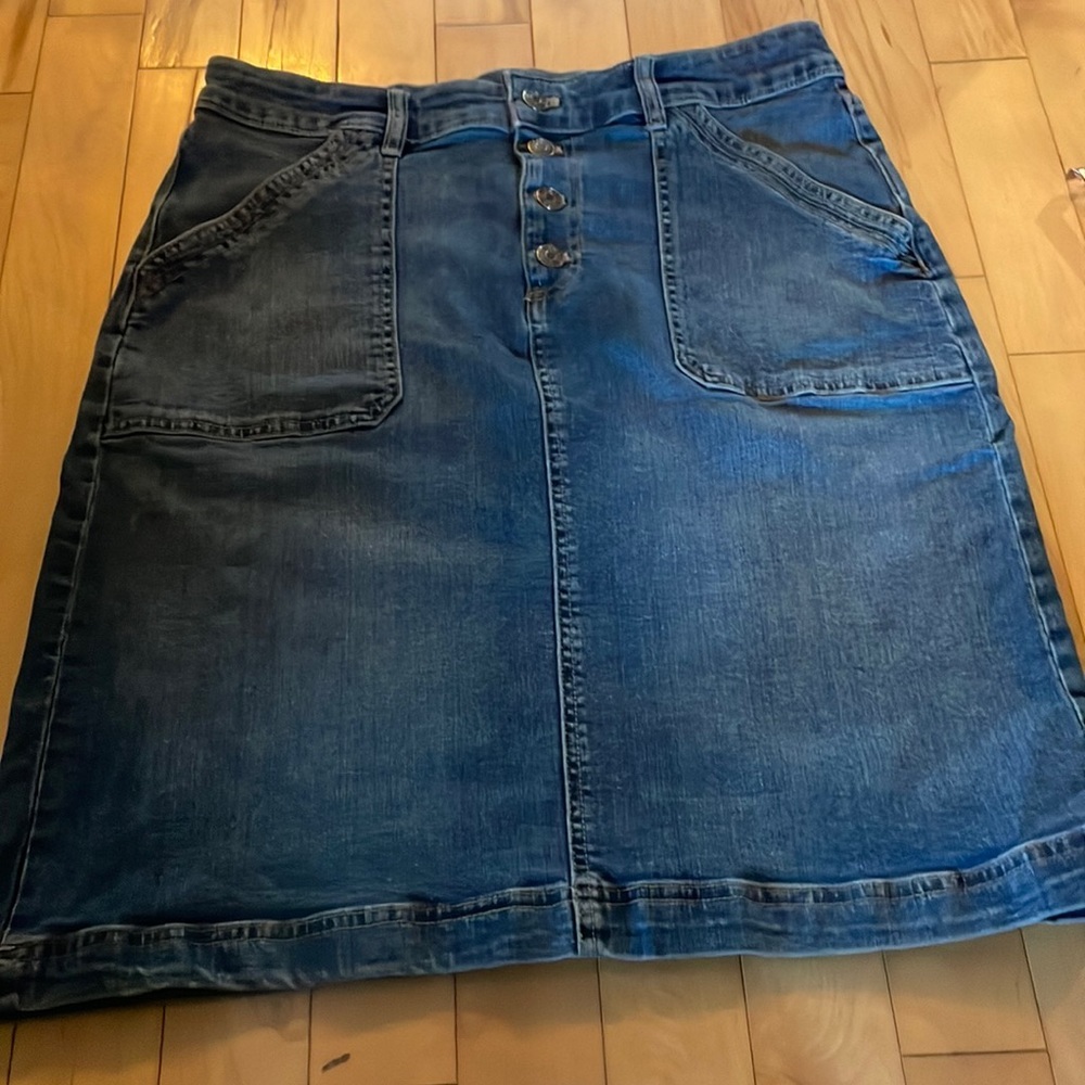 Chaps Jean Skirt Size 10